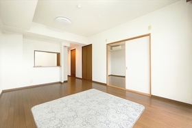 ●ダイアパレス滝の水公園