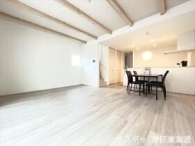 名古屋市港区南十番町４丁目　全３棟　A号棟　新築一戸建