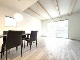 名古屋市港区南十番町４丁目　全３棟　A号棟　新築一戸建