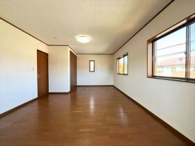 四日市市桜新町2丁目　中古一戸建て