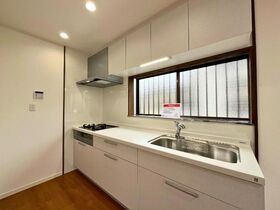 四日市市蒔田2丁目　中古一戸建て