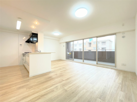 ローレルコートエスタ鹿山