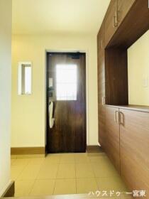 一宮市北方町中島　全3棟　2号棟　新築一戸建て