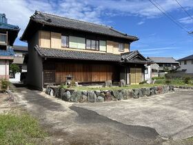 桑名市大字播磨字六畝割　中古一戸建て