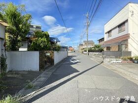 ●弥富市西中地町中島　建築条件なし土地