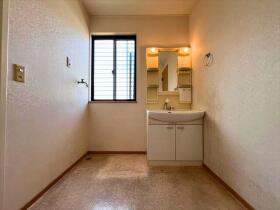 四日市市桜台1丁目　中古一戸建て