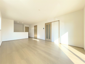 ハートフルタウン名古屋市緑区鳴丘3期　全2棟　A号棟　新築一戸建て