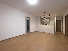 ●四日市市楠町本郷　中古一戸建て