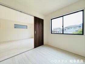 □リーブルガーデン岐阜市日野南3丁目　全3棟　2号棟　新築一戸建て