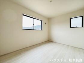 □リーブルガーデン岐阜市日野南3丁目　全3棟　2号棟　新築一戸建て