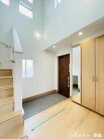 ブルーミングガーデン愛西市諸桑町郷城　全2棟　2号棟　新築一戸建て