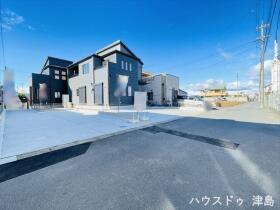 ブルーミングガーデン愛西市諸桑町郷城　全2棟　2号棟　新築一戸建て