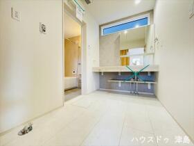 ブルーミングガーデン愛西市諸桑町郷城　全2棟　2号棟　新築一戸建て