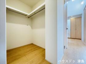 ブルーミングガーデン愛西市諸桑町郷城　全2棟　2号棟　新築一戸建て