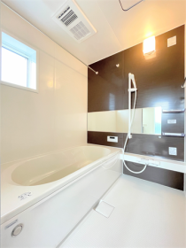 リナージュ名古屋市中川区江松5丁目　新築一戸建て