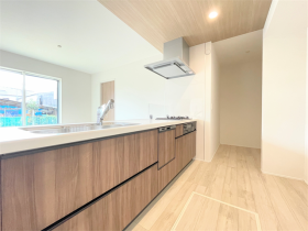 リナージュ名古屋市中川区江松5丁目　新築一戸建て