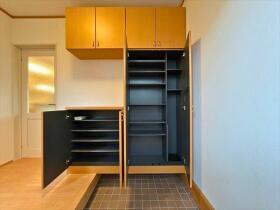 四日市市波木南台4丁目　中古一戸建て