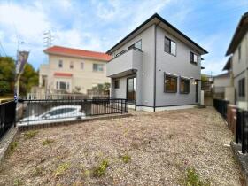 四日市市波木南台4丁目　中古一戸建て