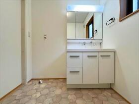 四日市市波木南台4丁目　中古一戸建て