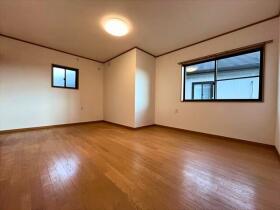 四日市市波木南台4丁目　中古一戸建て