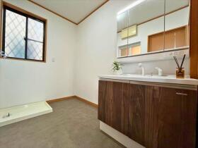 四日市市富田1丁目　中古一戸建て