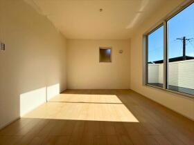 リーブルガーデン四日市市小杉町　全1棟　新築一戸建て