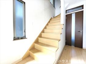 ●愛西市須依町白山　中古一戸建て