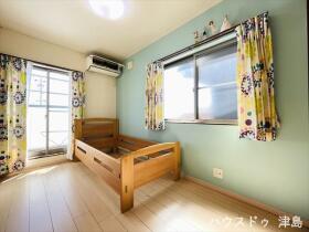 ●愛西市須依町白山　中古一戸建て