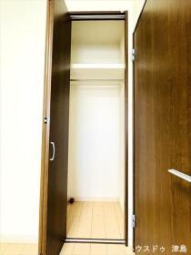 ●愛西市須依町白山　中古一戸建て