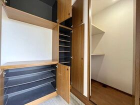 四日市市三滝台4丁目　中古一戸建て