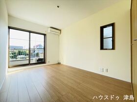 ●津島市神守町字中町　中古一戸建て