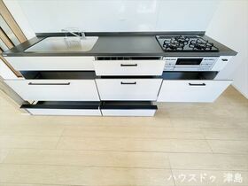 ●津島市神守町字中町　中古一戸建て