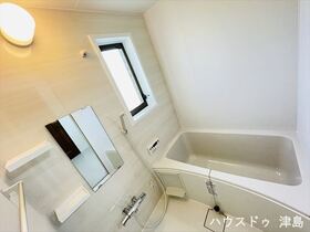 ●津島市神守町字中町　中古一戸建て