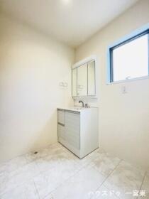 江南市安良町郷中　全3棟　3号棟　新築一戸建て