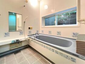 ●桑名市新西方4丁目　中古一戸建て