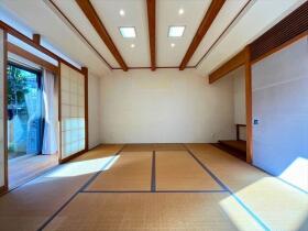 ●桑名市新西方4丁目　中古一戸建て