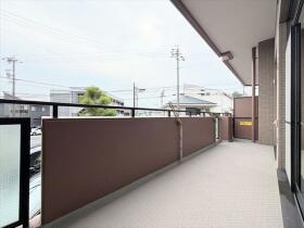 ライオンズヴィアーレ鹿山Ａ棟