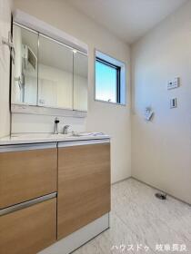 □Livele Garden S岐阜市島田1丁目　全3棟　2号棟　新築一戸建て