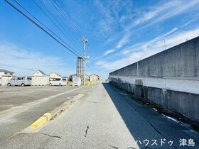 愛西市町方町十二城　建築条件なし土地