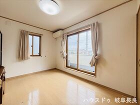 ●岐阜市六条片田2丁目　中古一戸建て