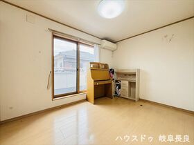 ●岐阜市六条片田2丁目　中古一戸建て