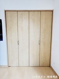 ●岐阜市六条片田2丁目　中古一戸建て