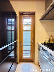 ●岐阜市六条片田2丁目　中古一戸建て