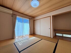 ●桑名市新西方5丁目　中古一戸建て