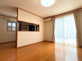 ●桑名市新西方5丁目　中古一戸建て