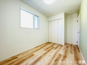 一宮市今伊勢町本神戸字中町　全2棟　B棟　未入居一戸建て