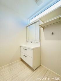 一宮市今伊勢町本神戸字中町　全2棟　B棟　未入居一戸建て