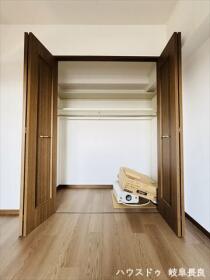 モアグレース茜部