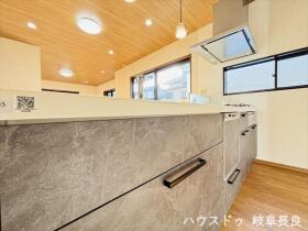 岐阜市日野南8丁目　中古一戸建て