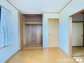 愛西市西保町森西　中古一戸建て